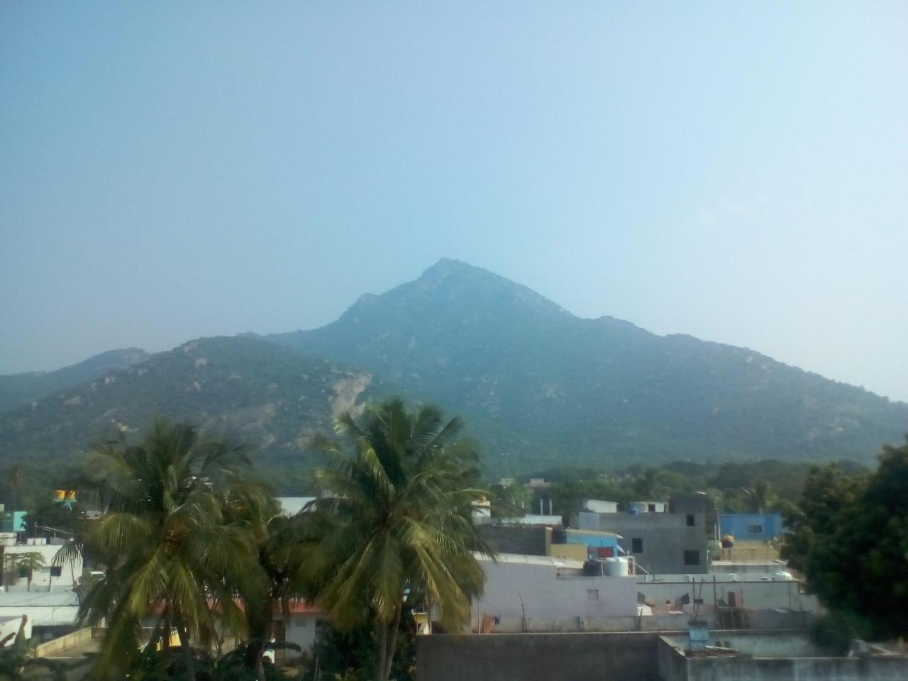Sai Guest House Tiruvannāmalai Pokoj fotografie